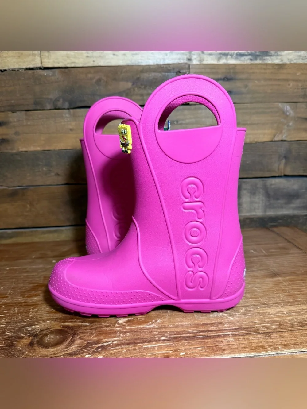 CROCS Girls Handle It Rain Boots Pink Waterproof Slip On Rubber Boots Size j2